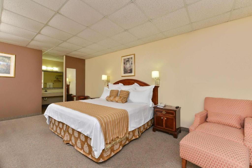 Americas Best Value Inn & Suites Victoria Exterior foto
